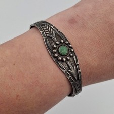 Vintage Fred Harvey Era 925 Sterling Silver Green Turquoise Arrow Cuff Bracelet - Additional view 8