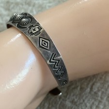 OLD Fred Harvey Era Navajo Sterling Silver Turquoise Reverse Punch Row Bracelet - Additional view 4