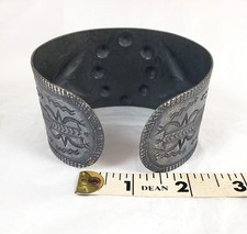 1930s NAVAJO FRED HARVEY ERA X LARGE STAMPED CUFF BRACELET WHIRLING LOG 107 GRAM - Additional view 22