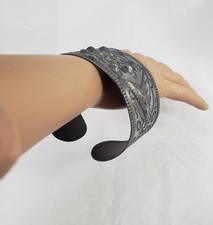 1930s NAVAJO FRED HARVEY ERA X LARGE STAMPED CUFF BRACELET WHIRLING LOG 107 GRAM - Additional view 8