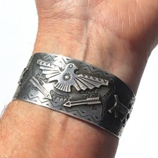 Vtg Navajo style Fred Harvey era Large Sterling Silver Thunderbird Cuff c1950 - Additional view 6