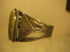 Wonderful VINTAGE FRED HARVEY ERA Navajo Turquoise Coin Silver Bracelet 39g 7 in - Additional view 2