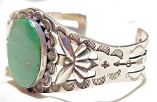 Fred Harvey Era Coin Silver Navajo Stamps Gorgeous Green Turquoise Cuff Bracelet - Additional view 9