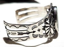 Fred Harvey Era Coin Silver Navajo Stamps Gorgeous Green Turquoise Cuff Bracelet - Additional view 10