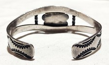 Fred Harvey Era Coin Silver Navajo Stamping Green Turquoise Cuff Bracelet - Additional view 9
