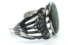 Vintage Fred Harvey Era, Large Oval Green Turquoise Cuff Bracelet - 7 Inch Wrist - Additional view 5