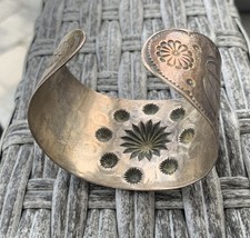 Vintage Fred Harvey Era Sterling Silver Cuff Bracelet Old Navajo Large 60.4 Gram - Additional view 9