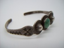 Vintage Navajo Fred Harvey Era GREEN Turquoise Sterling Silver Bracelet - Additional view 3