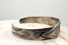Early Fred Harvey Era Navajo Thunderbird Arrows Sterling Silver Cuff Bracelet - Additional view 8