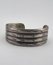 Early Old Navajo Fred Harvey Era Sterling Silver Stamped Arrow Cuff Bracelet - Additional view 2