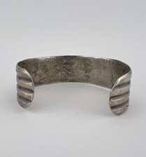 Early Old Navajo Fred Harvey Era Sterling Silver Stamped Arrow Cuff Bracelet - Additional view 5