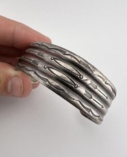 Early Old Navajo Fred Harvey Era Sterling Silver Stamped Arrow Cuff Bracelet - Additional view 7