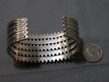 Fred Harvey Era ZUNI Natural TURQUOISE Coin Silver SNAKE EYES 87g Bracelet CUFF - Additional view 10