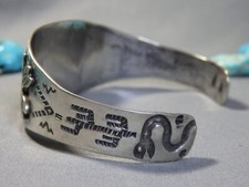 Fred Harvey Era NAVAJO Cerrillos TURQUOISE Hammered COIN Silver Bracelet - Additional view 6