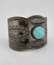 1940s Fred Harvey Navajo Sterling Silver Turquoise Stamped WIDE Cuff Bracelet - Additional view 1