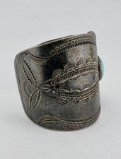 1940s Fred Harvey Navajo Sterling Silver Turquoise Stamped WIDE Cuff Bracelet - Additional view 3