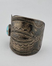 1940s Fred Harvey Navajo Sterling Silver Turquoise Stamped WIDE Cuff Bracelet - Additional view 5