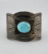 1940s Fred Harvey Navajo Sterling Silver Turquoise Stamped WIDE Cuff Bracelet - Additional view 6
