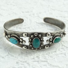 Vintage Navajo Fred Harvey Era Turquoise Cuff Bracelet Stamp Decoration Sterling - Additional view 3