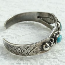Vintage Navajo Fred Harvey Era Turquoise Cuff Bracelet Stamp Decoration Sterling - Additional view 5