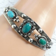 Vintage Navajo Fred Harvey Era Turquoise Cuff Bracelet Stamp Decoration Sterling