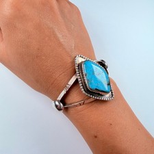 Old Pawn Fred Harvey Southwest 35 CT Turquoise Sterling Silver Cuff Bracelet - Additional view 9