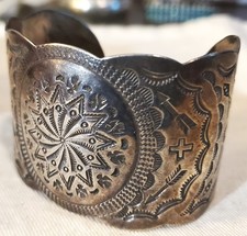VINTAGE NAVAJO FRED HARVEY ERA THUNDERBIRD STAMP STERLING SILVER BRACELET vafo - Additional view 2