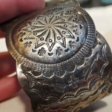 VINTAGE NAVAJO FRED HARVEY ERA THUNDERBIRD STAMP STERLING SILVER BRACELET vafo - Additional view 11