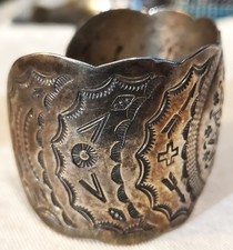 VINTAGE NAVAJO FRED HARVEY ERA THUNDERBIRD STAMP STERLING SILVER BRACELET vafo - Additional view 6