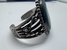 NATIVE AMERICAN NAVAJO TURQUOISE & STERLING FRED HARVEY ERA CUFF 63GRMS - Additional view 4