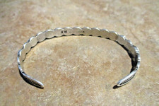 OLD 1930's Fred Harvey Era Zuni INDIAN HANDMADE Coin Silver Turquoise Bracelet - Additional view 11