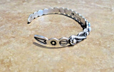 OLD 1930's Fred Harvey Era Zuni INDIAN HANDMADE Coin Silver Turquoise Bracelet - Additional view 3