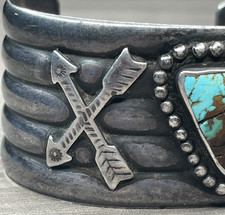 Fred Harvey Era Sterling 925 Turquoise Crossed Arrows Wide Ribbed Cuff 70g Heavy - Additional view 7