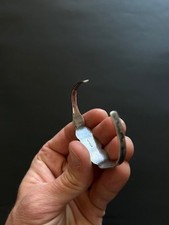 Fred Harvey Navajo Sterling Silver Repoussé Cuff Bracelet Old Green Turquoise - Additional view 6