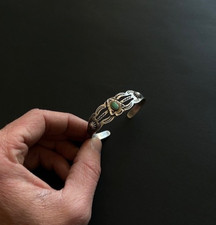 Fred Harvey Vintage Navajo Arrowhead Turquoise Silver Repoussé Cuff Bracelet - Additional view 1