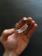 Fred Harvey Vintage Navajo Arrowhead Turquoise Silver Repoussé Cuff Bracelet - Additional view 3