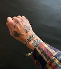 Fred Harvey Vintage Navajo Arrowhead Turquoise Silver Repoussé Cuff Bracelet - Additional view 5