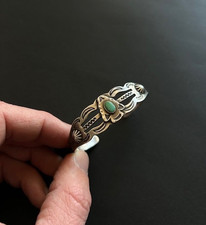 Fred Harvey Vintage Navajo Arrowhead Turquoise Silver Repoussé Cuff Bracelet