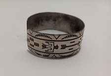 Vintage FRED HARVEY ERA Navajo WHIRLING LOG ARROW THUNDERBIRD Silver Cuf Bacelet - Additional view 4