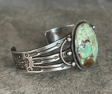 OLD FRED HARVEY ERA Whirling Logs Thunderbird Navajo Turquoise Silver Bracelet - Additional view 5