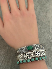 Vintage FRED HARVEY ERA Navajo WHIRLING LOG REPOUSSE/FLUTED Silver Bracelet - Additional view 1