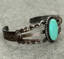Vintage Fred Harvey Era Navajo Turquoise Scalloped Sterling Bracelet 6.75 in - Additional view 2