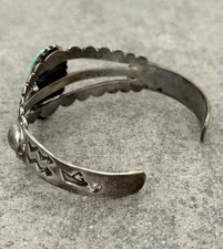 Vintage Fred Harvey Era Navajo Turquoise Scalloped Sterling Bracelet 6.75 in - Additional view 6