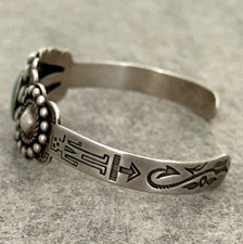 Vintage FRED HARVEY ERA NAVAJO Turquoise CONCHO Scalloped Sterling Bracelet 7 in - Additional view 5