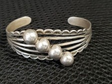 FRED HARVEY ERA MAISELS Navajo THUNDERBIRD Scalloped Sterling Tooled Bracelet