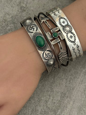 Vintage FRED HARVEY ERA Navajo WHIRLING LOG REPOUSSE/FLUTED Silver Bracelet 6.75 - Additional view 4