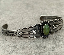 OLD FRED HARVEY ERA Navajo ARROWS Turquoise Scalloped Silver Bracelet 6.75 in - Additional view 2