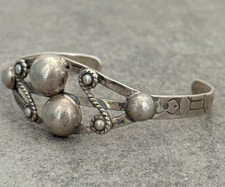 Vintage FRED HARVEY ERA Navajo DOME CONCHO Sterling Silver Bracelet 6.75 in - Additional view 3