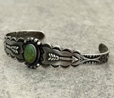 OLD FRED HARVEY ERA Navajo ARROWS Turquoise Scalloped Silver Bracelet 6.75 in - Additional view 3