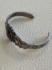 Old Vintage Navajo Fred Harvey Era Sterling Petrified Wood Stamped Cuff Bracelet - Additional view 2